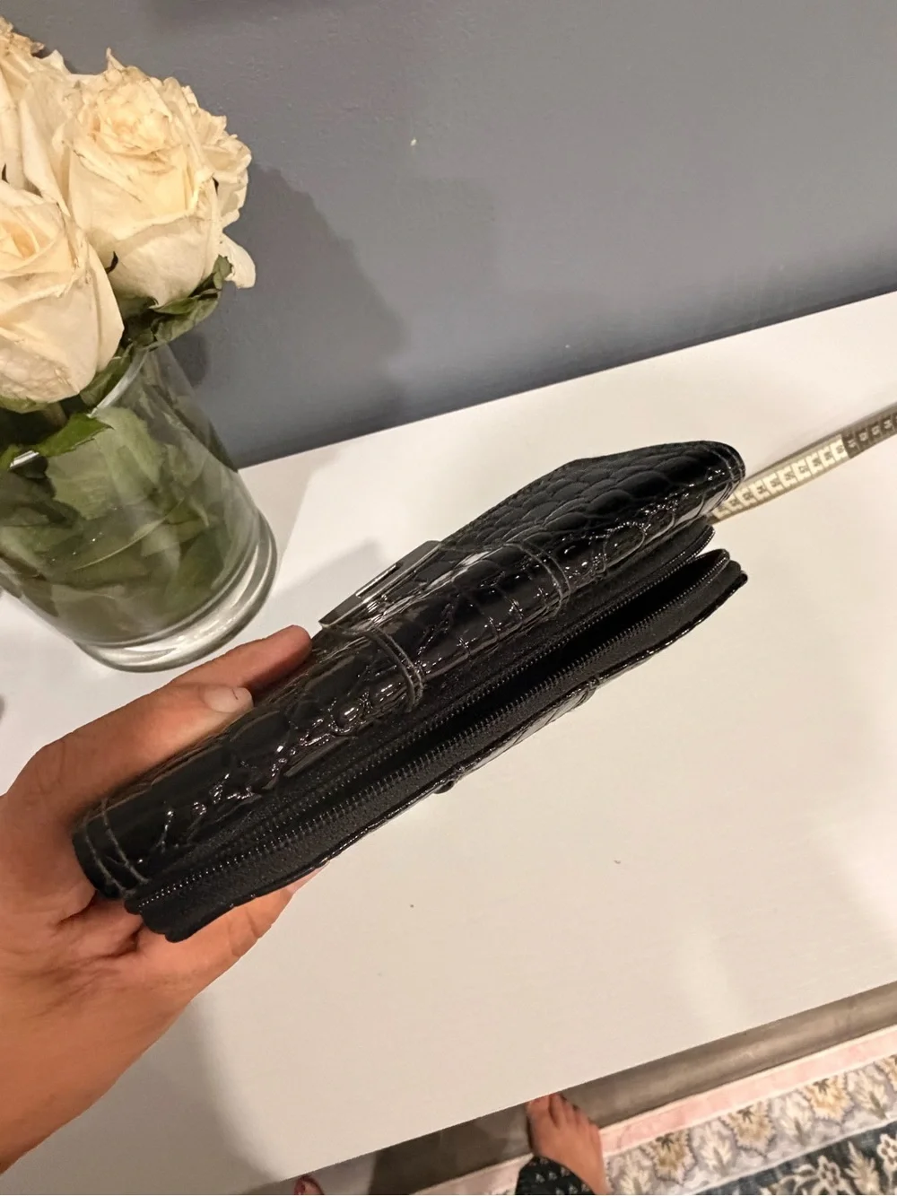 N/A sleek black